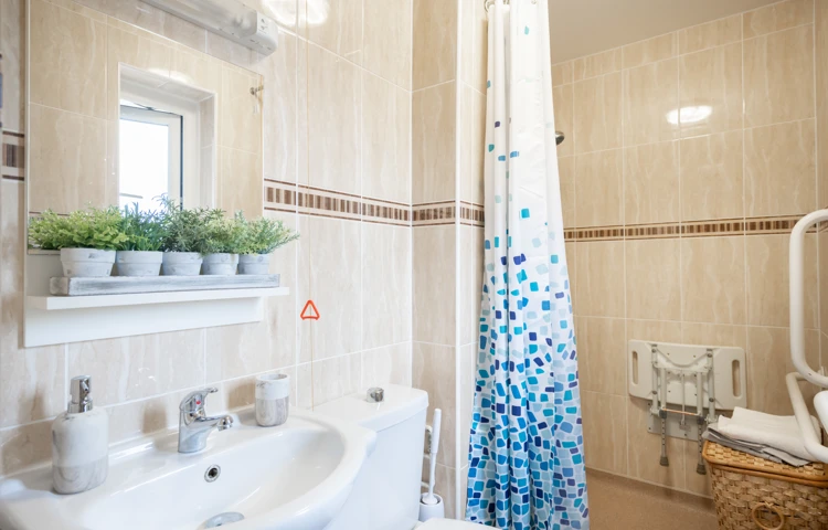 shower-room-at Abbeyfield House, Lincoln LN1 3HJ