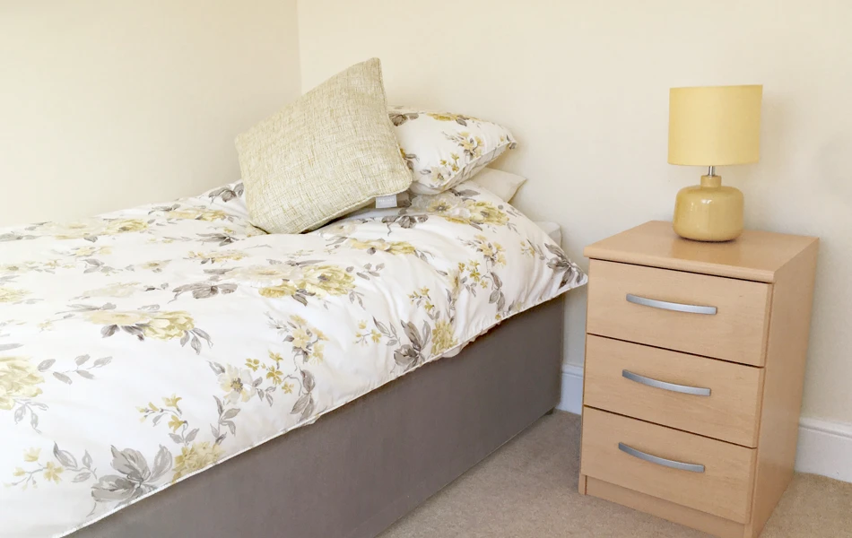 bright-resident-bedroom-at-esk-moores-lodge.jpg