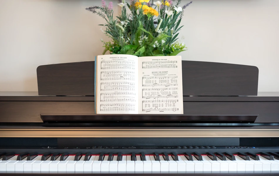 electric-piano-at Abbeyfield House, Lincoln LN1 3HJ