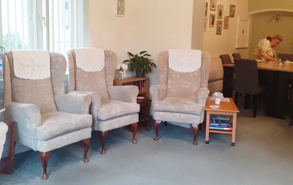Communal Lounge And Dining Area at Abbeyfield House, Havant PO9 2SS