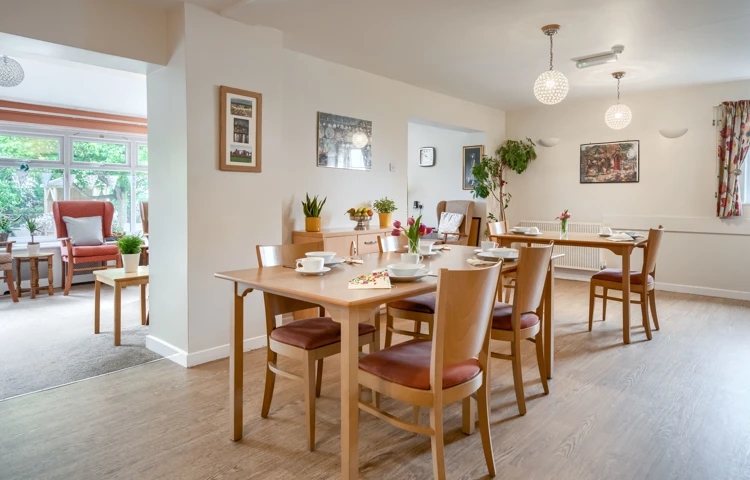 communal-dining-room-at Abbeyfield House, Lincoln LN1 3HJ