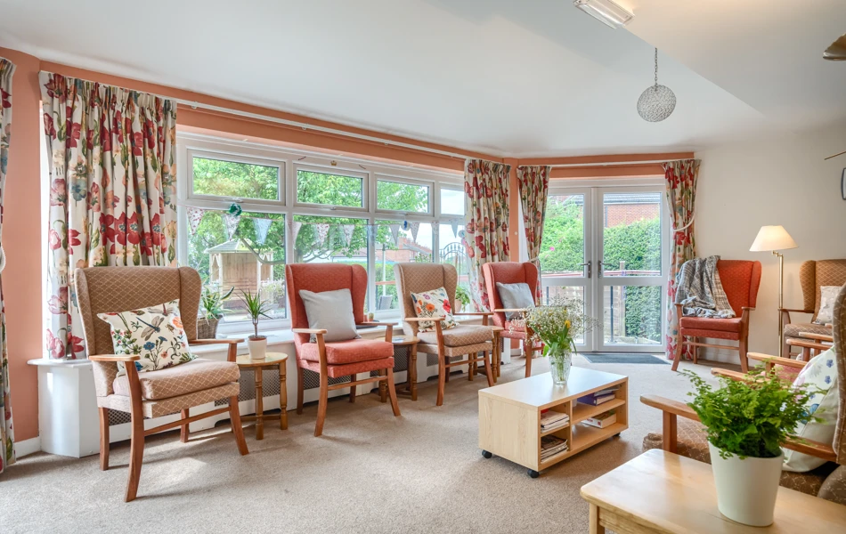 communal-lounge-area-at Abbeyfield House, Lincoln LN1 3HJ