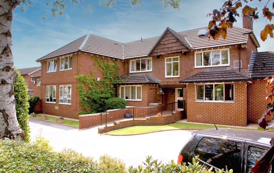 Wheelchair accessible entrance to Abbeyfield House, Bramhall SK7 1EE
