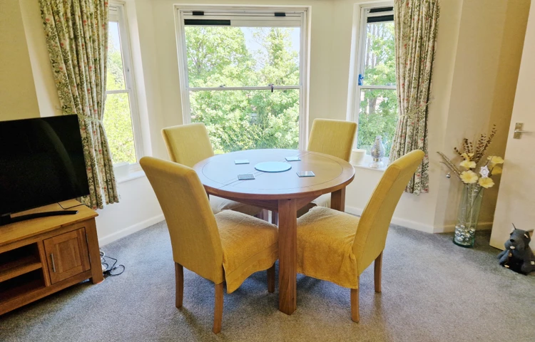 Communal Dining Area Overlooking The Beautiful Gardens At Ivy House