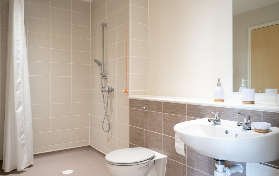 En-suite bathroom with built in shower at Hope Bank View