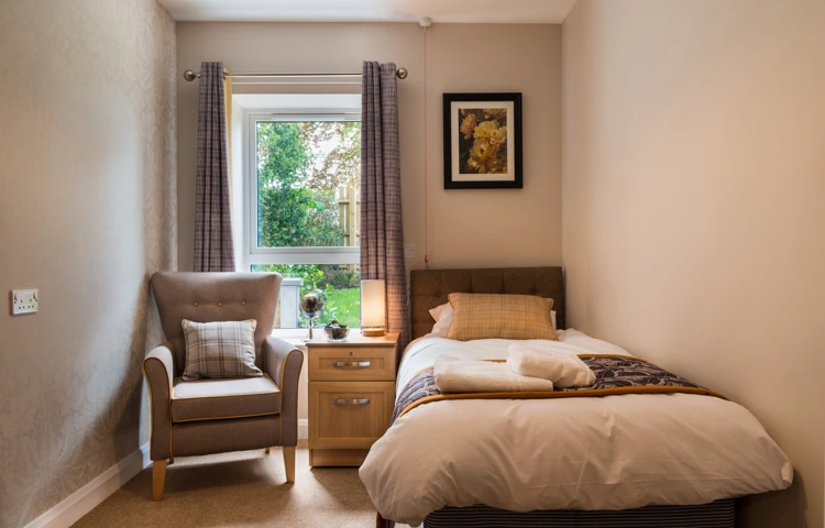 Single room in an apartment at Burnham Court