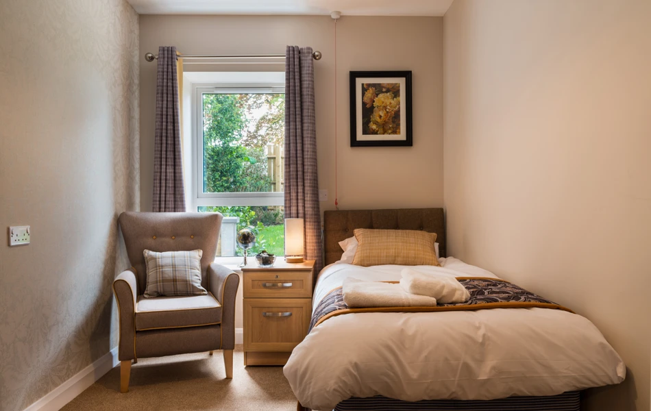 Single room in an apartment at Burnham Court