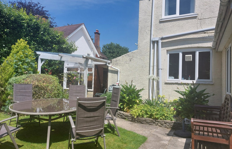 Bright Sunny Garden At Abbeyfield House, Havant PO9 2SS