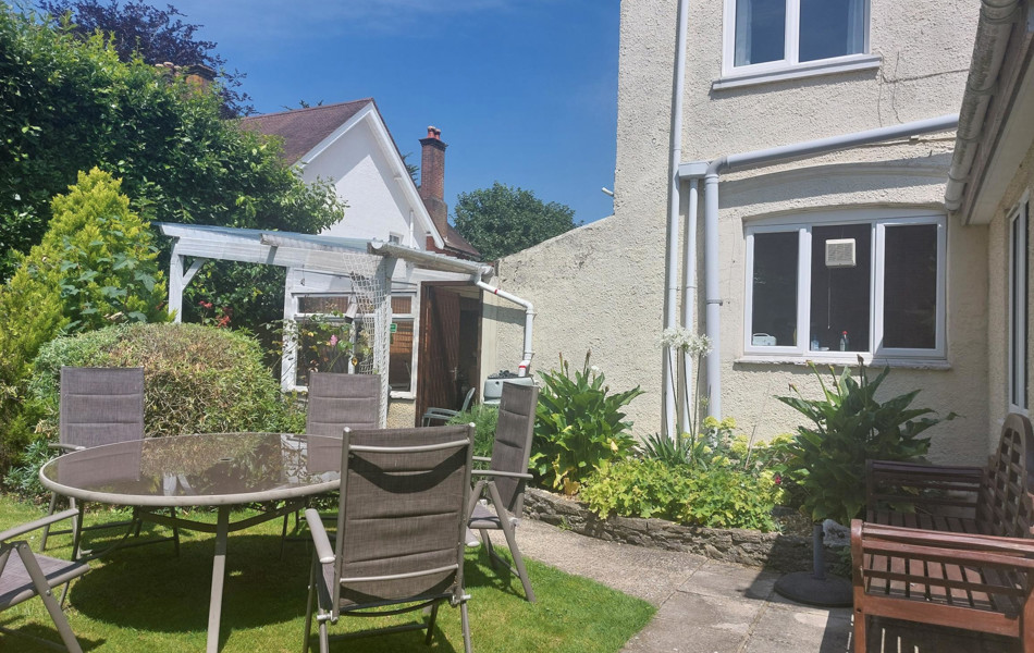 Bright Sunny Garden At Abbeyfield House, Havant PO9 2SS